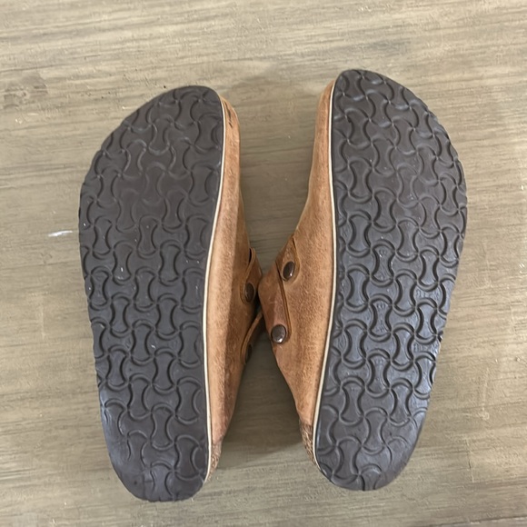 Birkies Leather Unisex Clogs - Picture 11 of 11